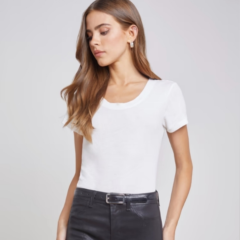 L'AGENCE Tee Light Ice Blue. Soft 100% Cotton. Made In USA. Med/Small.